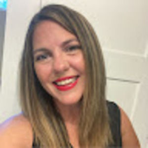 Meet your Posher, Courtney